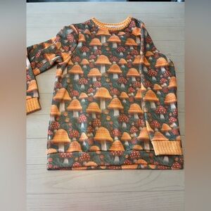 Mushroom motif sweater/sweatshirt size L